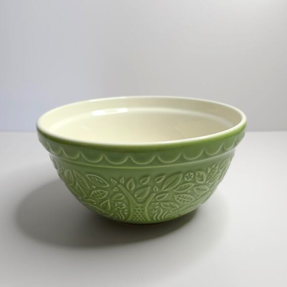 Mason Cash | In The Forest S30 Hedgehog Mixing Bowl - 1.25 Quart Green - Picture 1 of 6